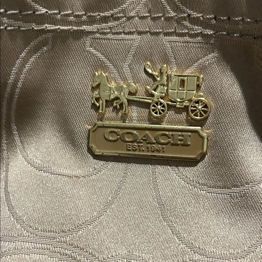 Coach Mia Signature Outline C Carryall Satchel EUC - Picture 2 of 10